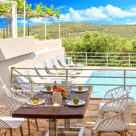 ヴィラ Cretan Breeze Heated Pool *