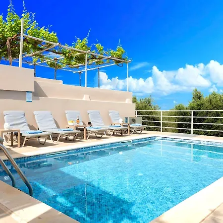 Cretan Breeze Heated Pool *